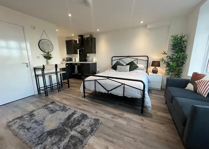 Abbotsbury 1 Bed Studio Opposite Uwe Free Parking