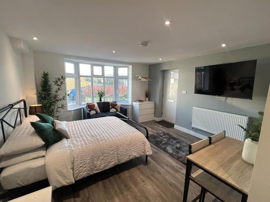 Abbotsbury 1 Bed Opposite Uwe Free Parking Apartment Bristol